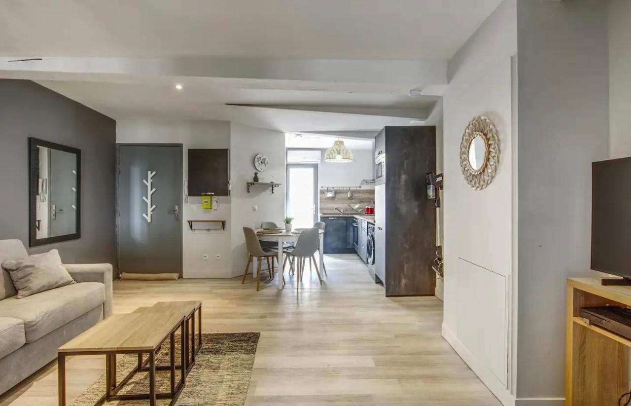 Bel Appartement Avec Terrasse Au Coeur D'Avignon Luaran gambar