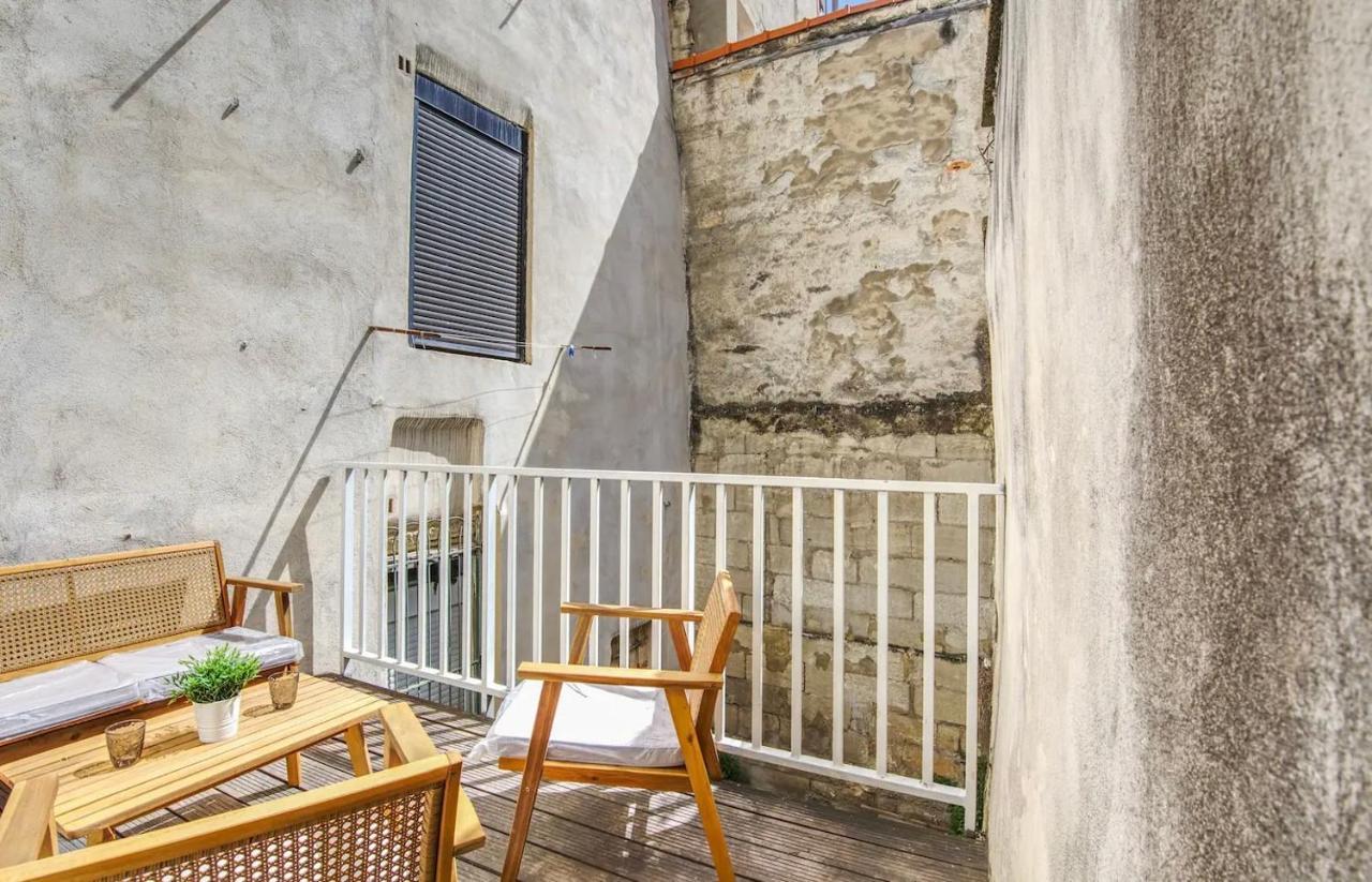 Bel Appartement Avec Terrasse Au Coeur D'Avignon Luaran gambar